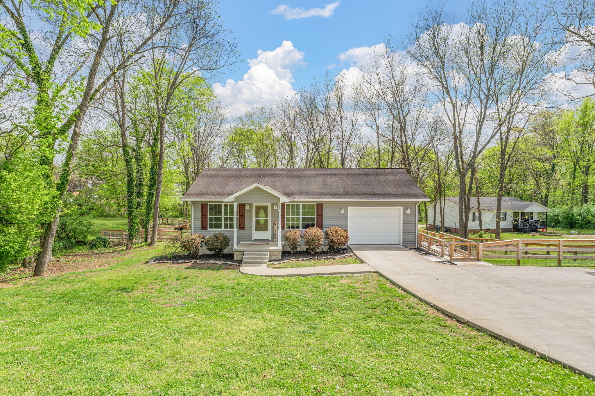 111 Oak Street Athens TN 37303