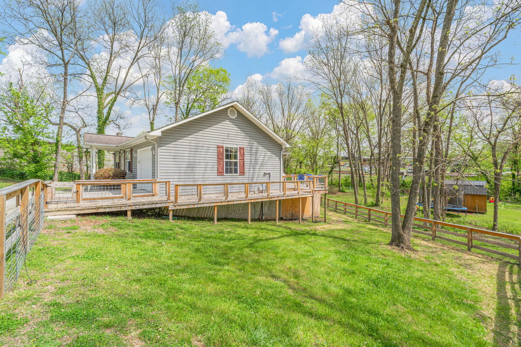 111 Oak Street Athens TN 37303