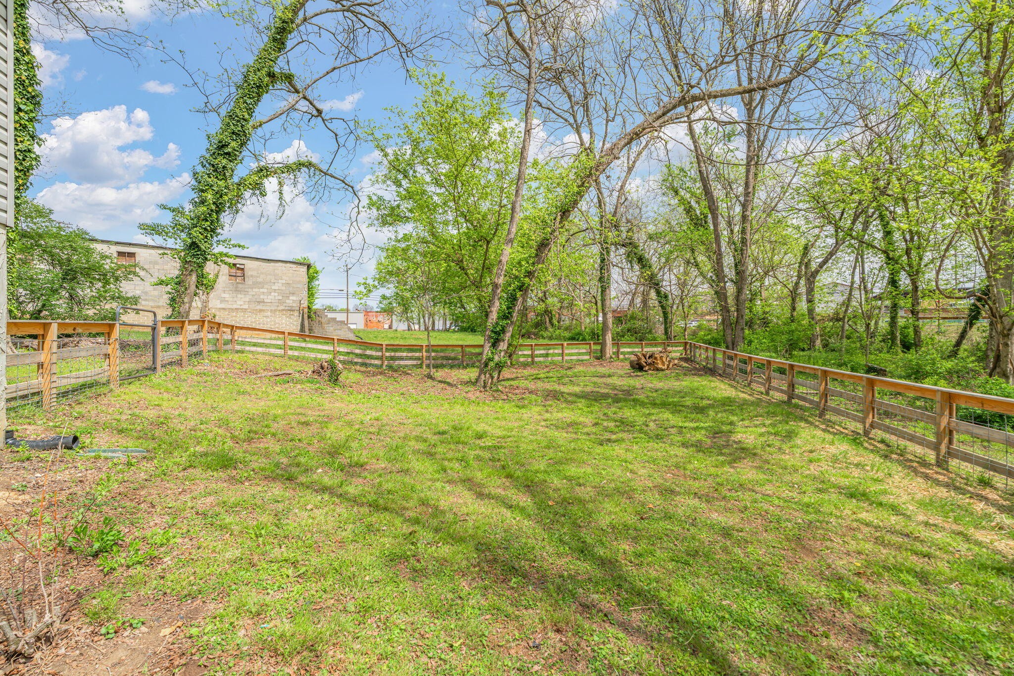 111 Oak Street Athens TN 37303