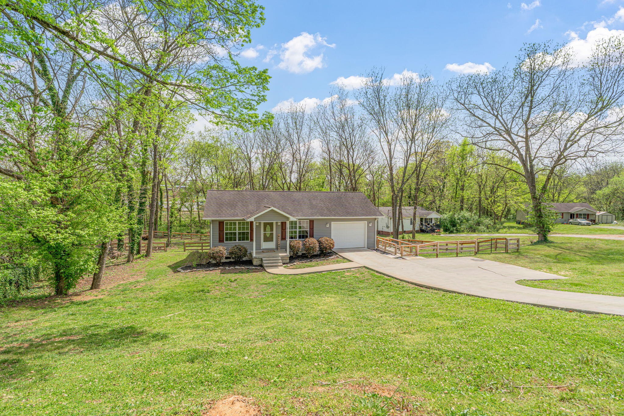 111 Oak Street Athens TN 37303