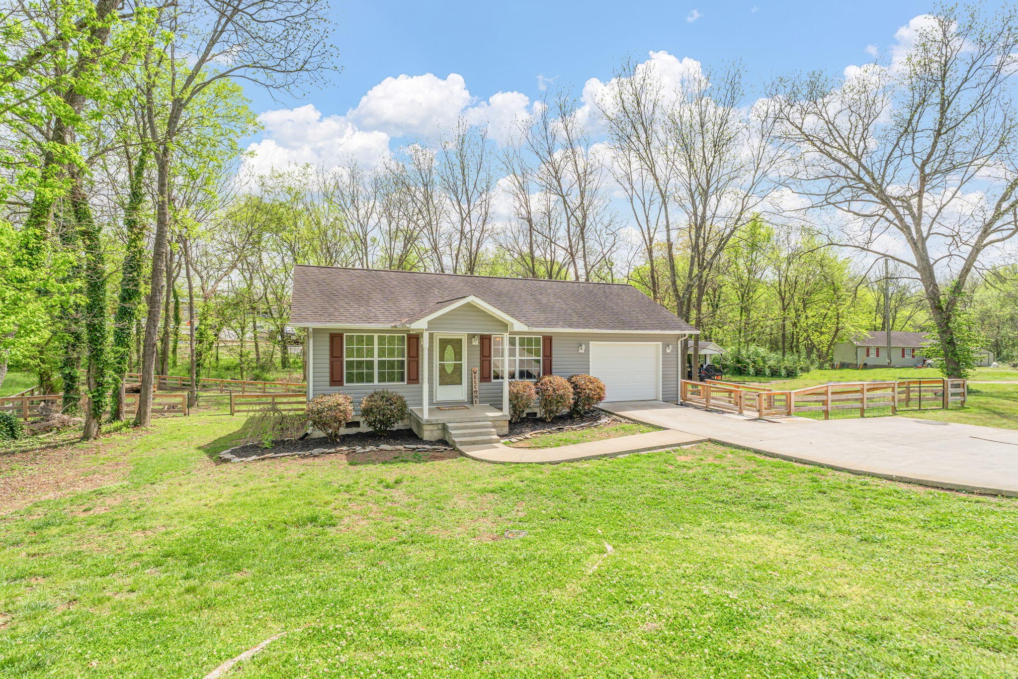 111 Oak Street Athens TN 37303