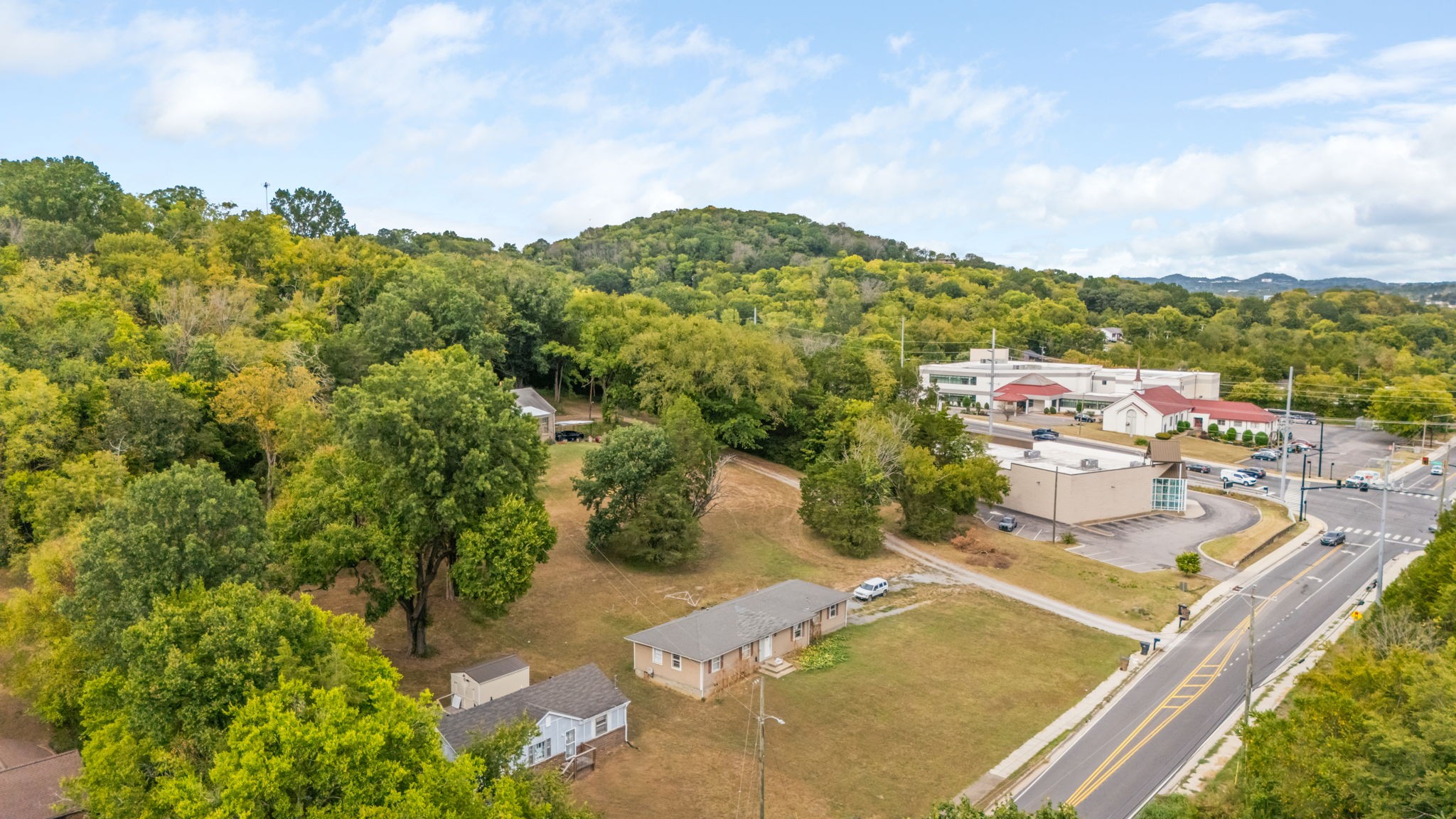 3712 Kings Lane Nashville TN 37218
