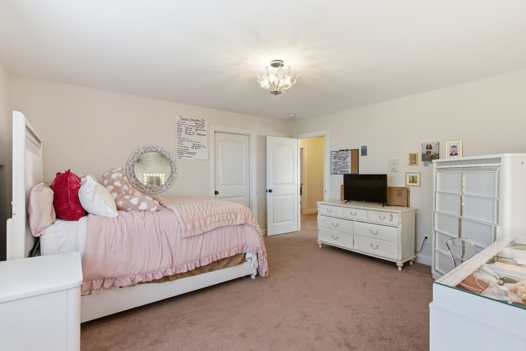 303 Scarsdale Dr, S Hendersonville TN 37075