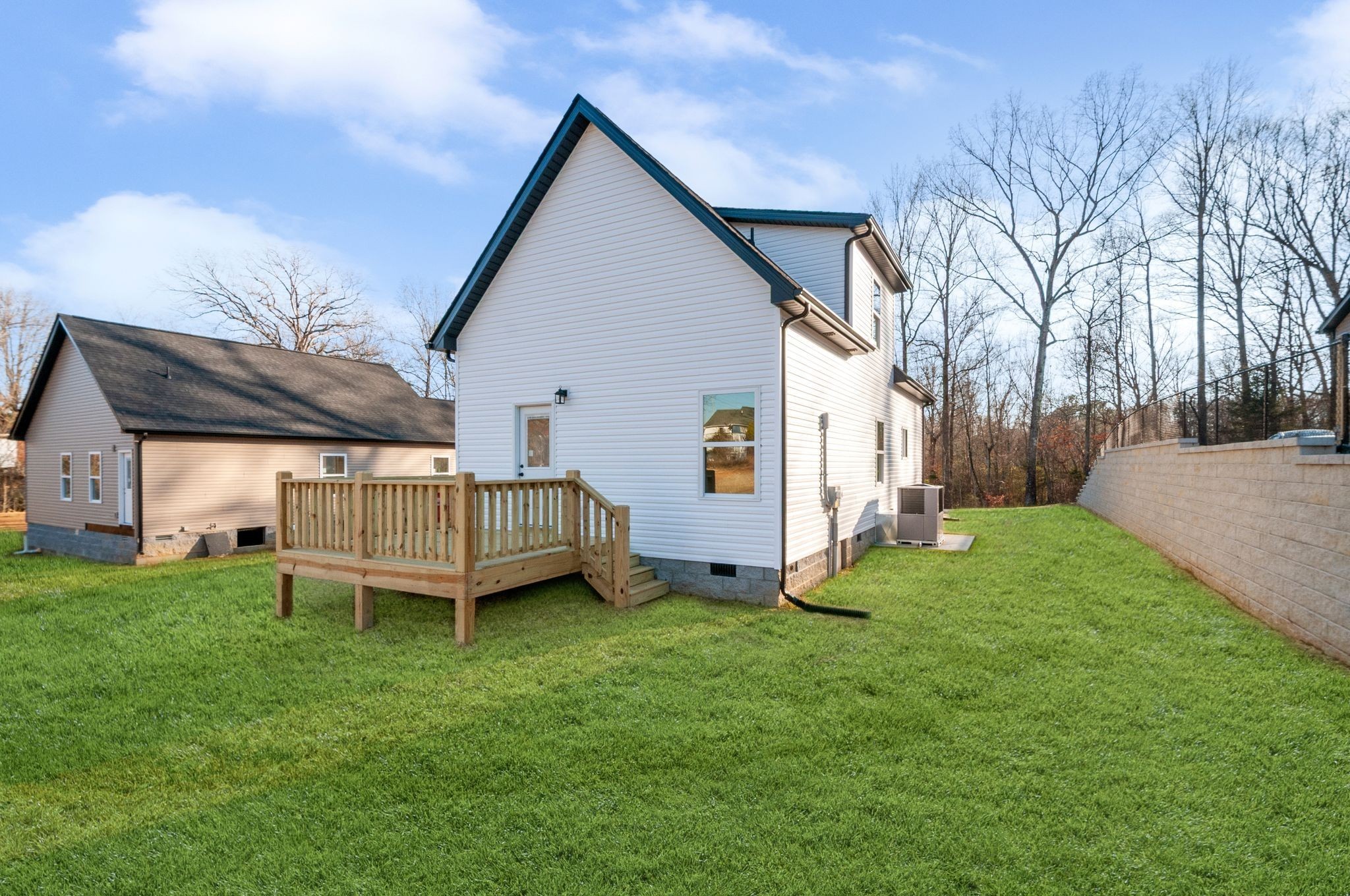 1118 W First Street Dickson TN 37055