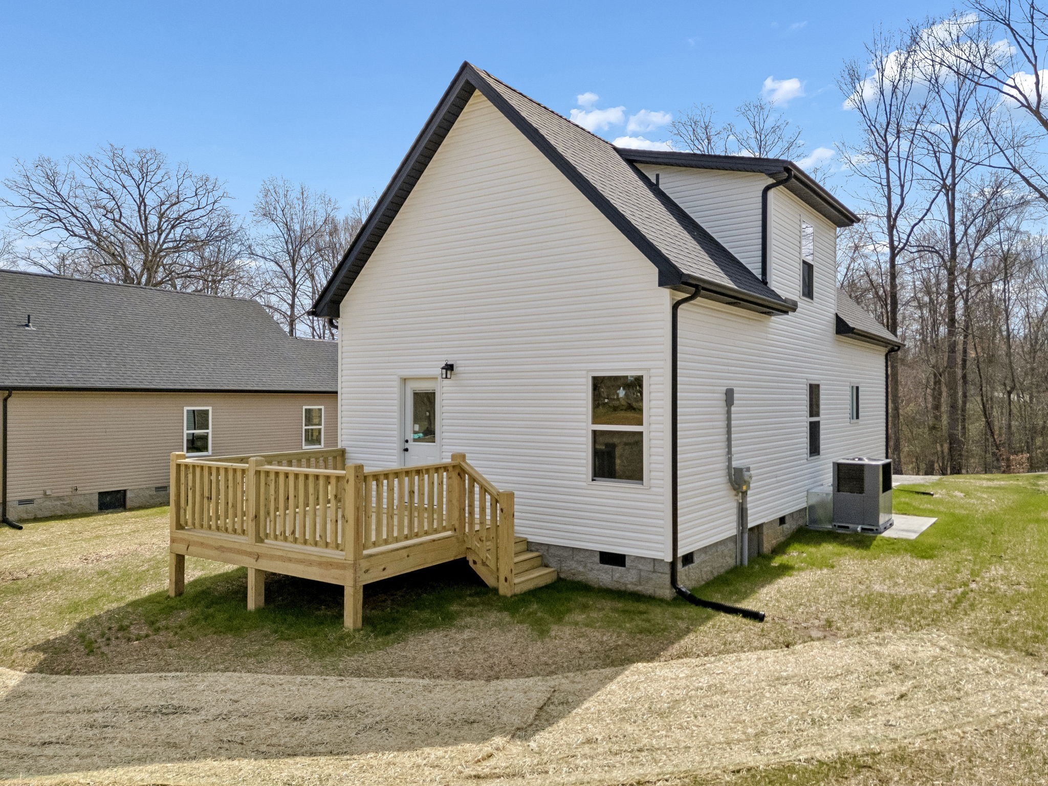 1118 W First Street Dickson TN 37055