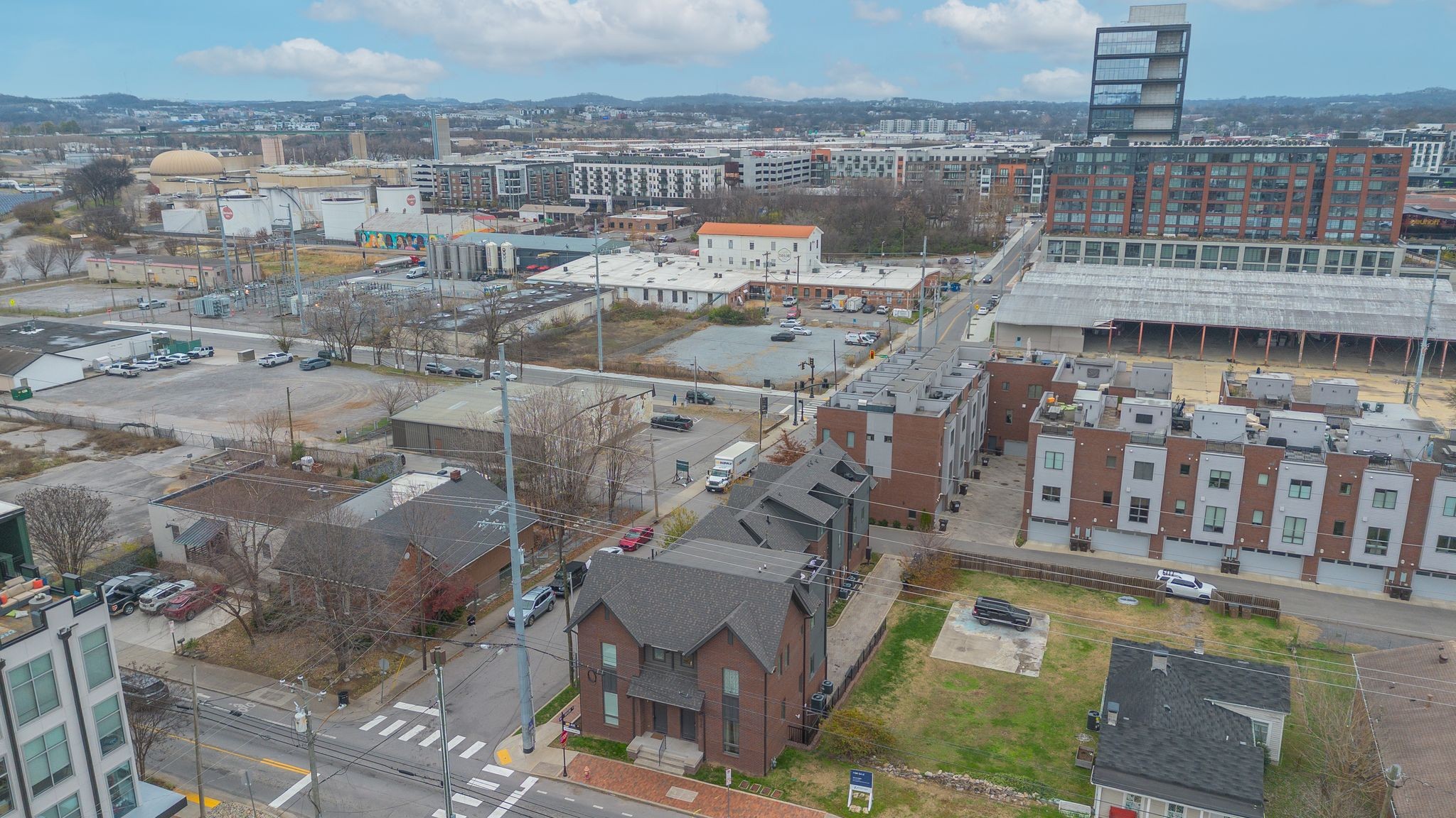 1330 3rd Ave, N Nashville TN 37208