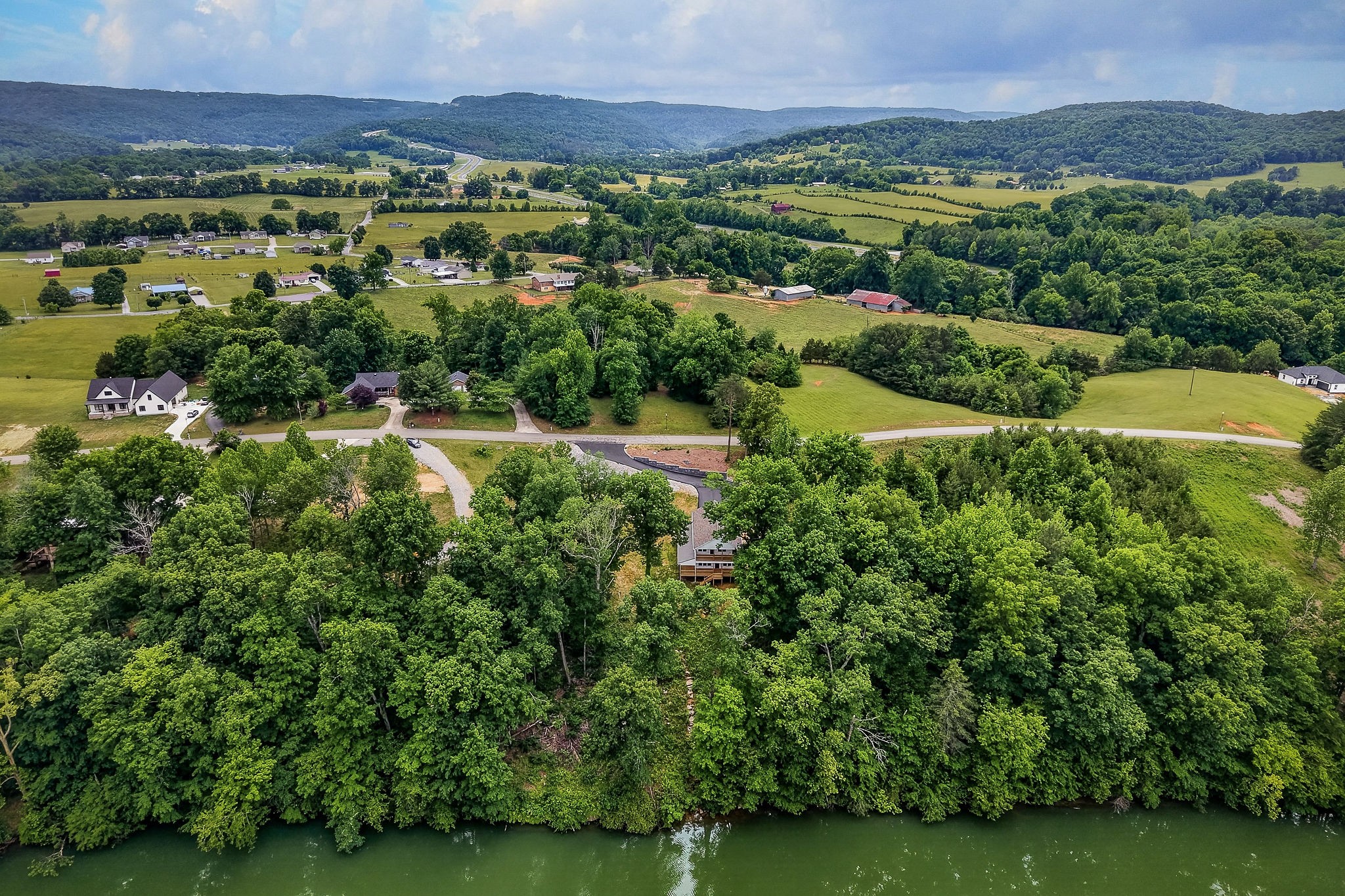 253 River Front Drive Sparta TN 38583