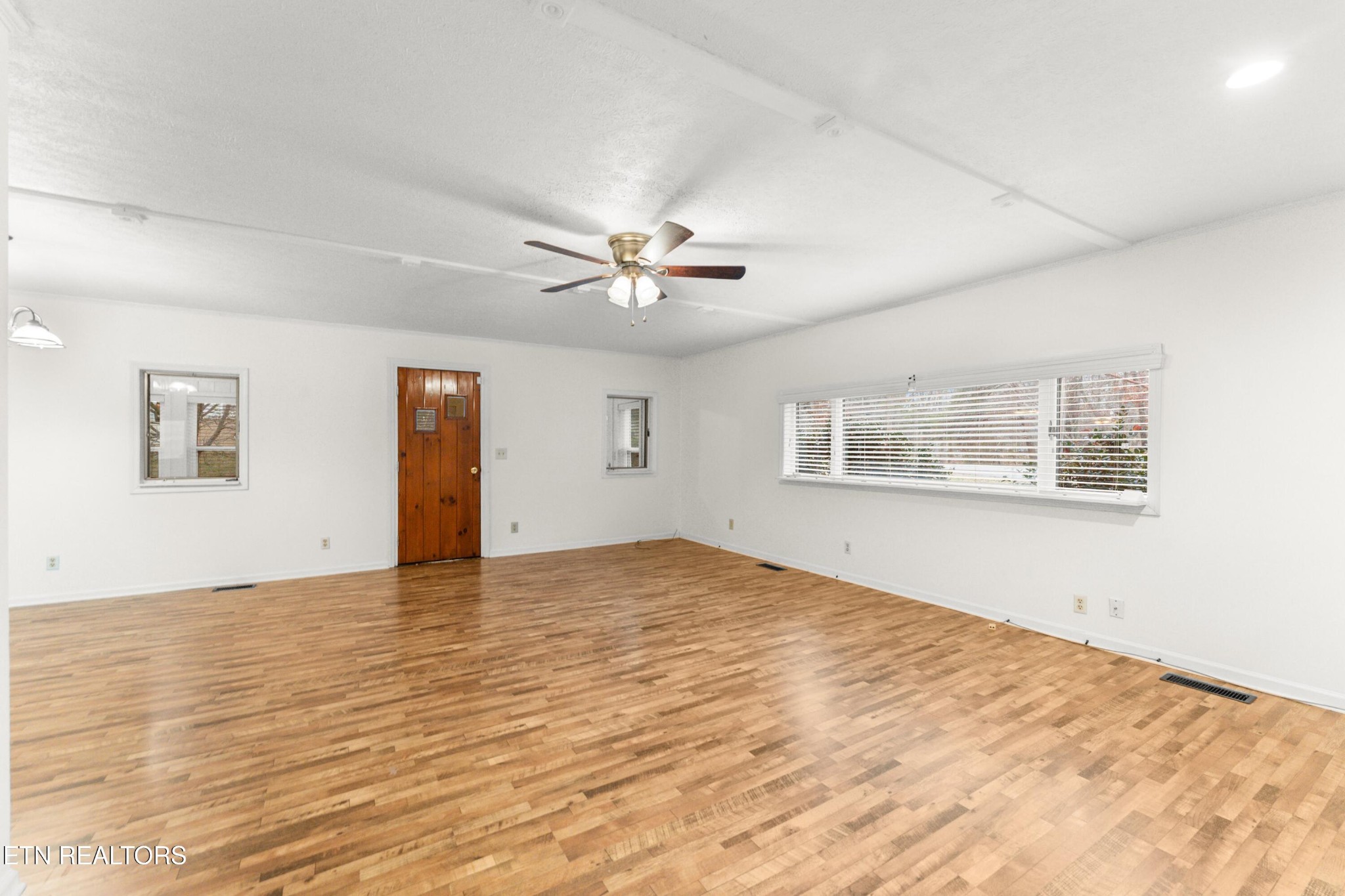 352 Lakeview Drive Crossville TN 38558
