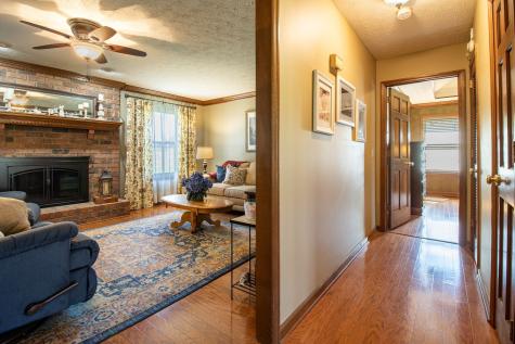 1420 Cantrell Drive Cottontown TN 37048