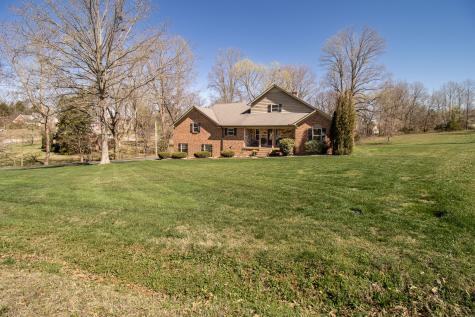 1420 Cantrell Drive Cottontown TN 37048