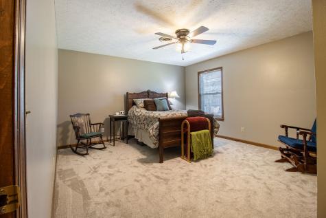 1420 Cantrell Drive Cottontown TN 37048