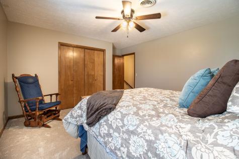 1420 Cantrell Drive Cottontown TN 37048