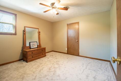 1420 Cantrell Drive Cottontown TN 37048