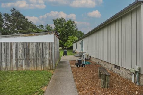 7512 Greenwood Road Cross Plains TN 37049