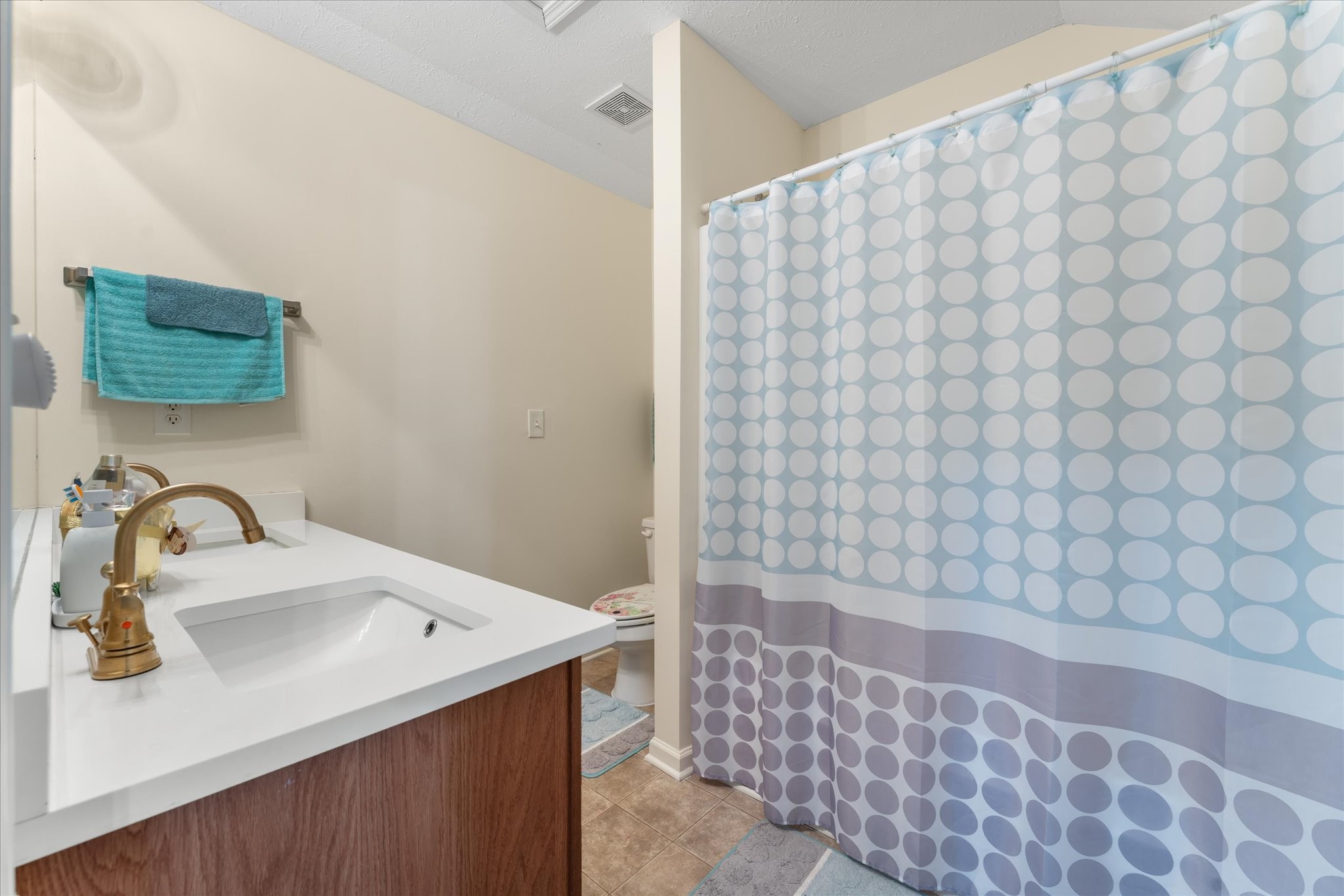 2053 George Buchanan Drive La Vergne TN 37086