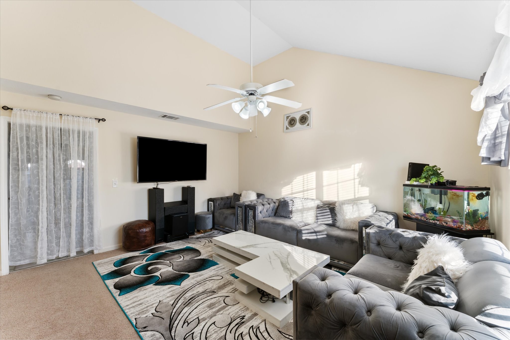 2053 George Buchanan Drive La Vergne TN 37086