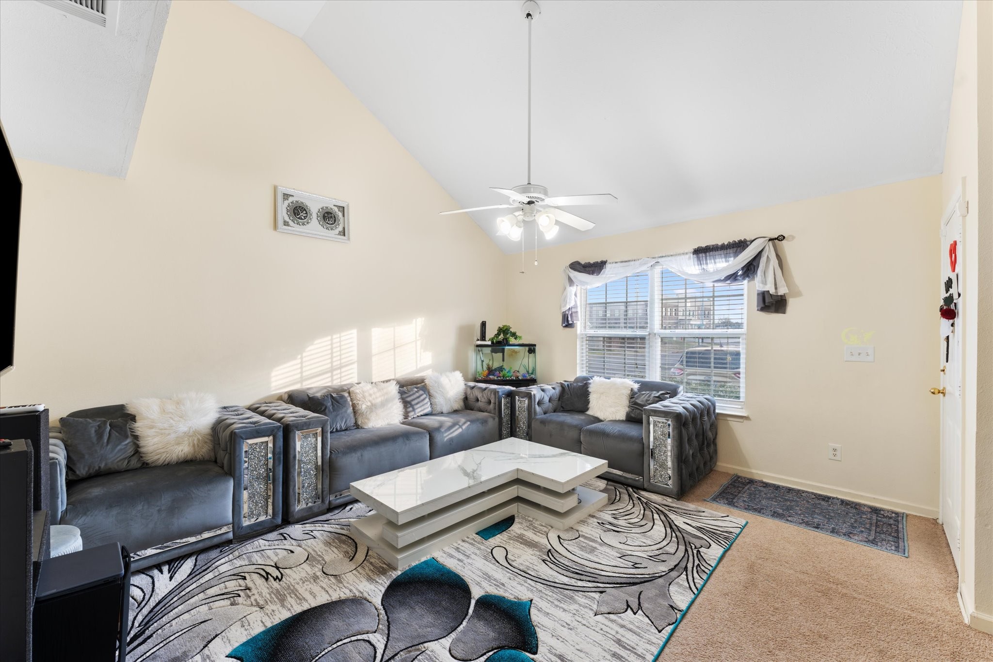 2053 George Buchanan Drive La Vergne TN 37086