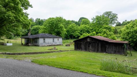 1495 Wolf Hill Road Bethpage TN 37022