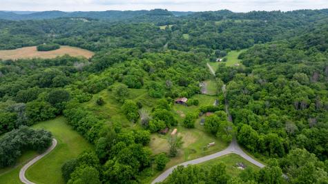 1495 Wolf Hill Road Bethpage TN 37022