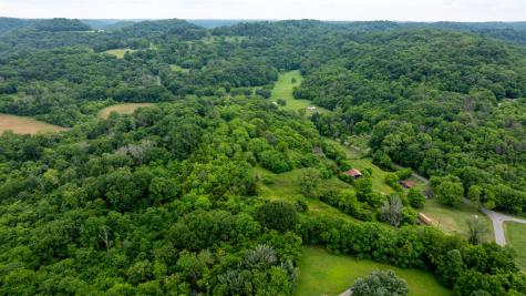1495 Wolf Hill Road Bethpage TN 37022