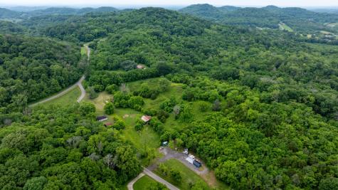 1495 Wolf Hill Road Bethpage TN 37022