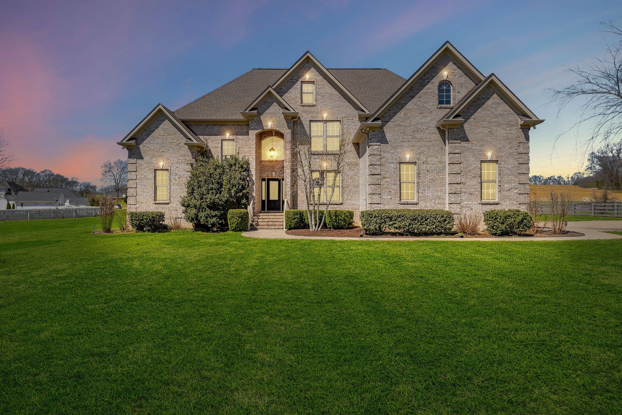 423 Carters Creek Pike Columbia TN 38401
