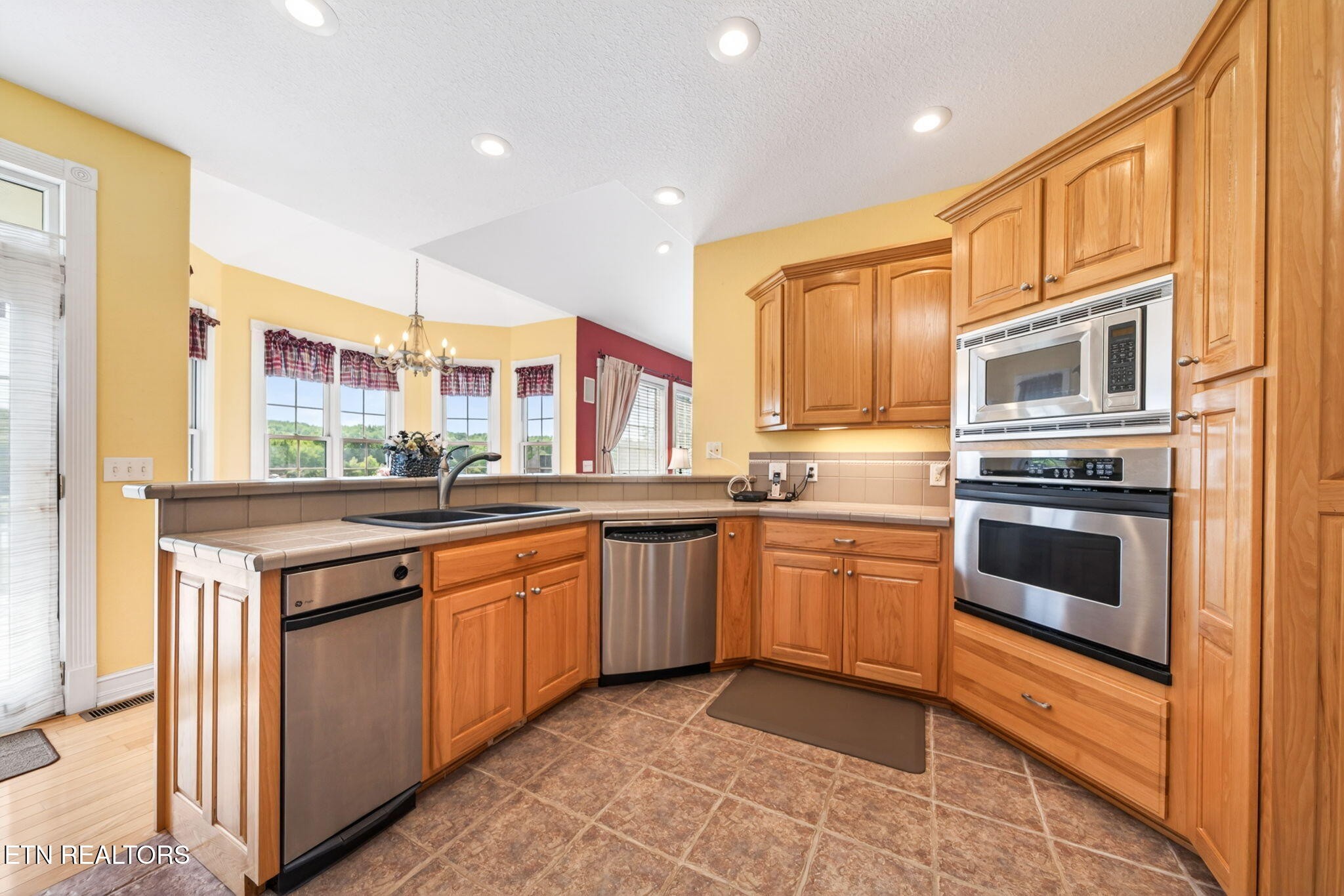 321 Magnolia Lane Crossville TN 38555