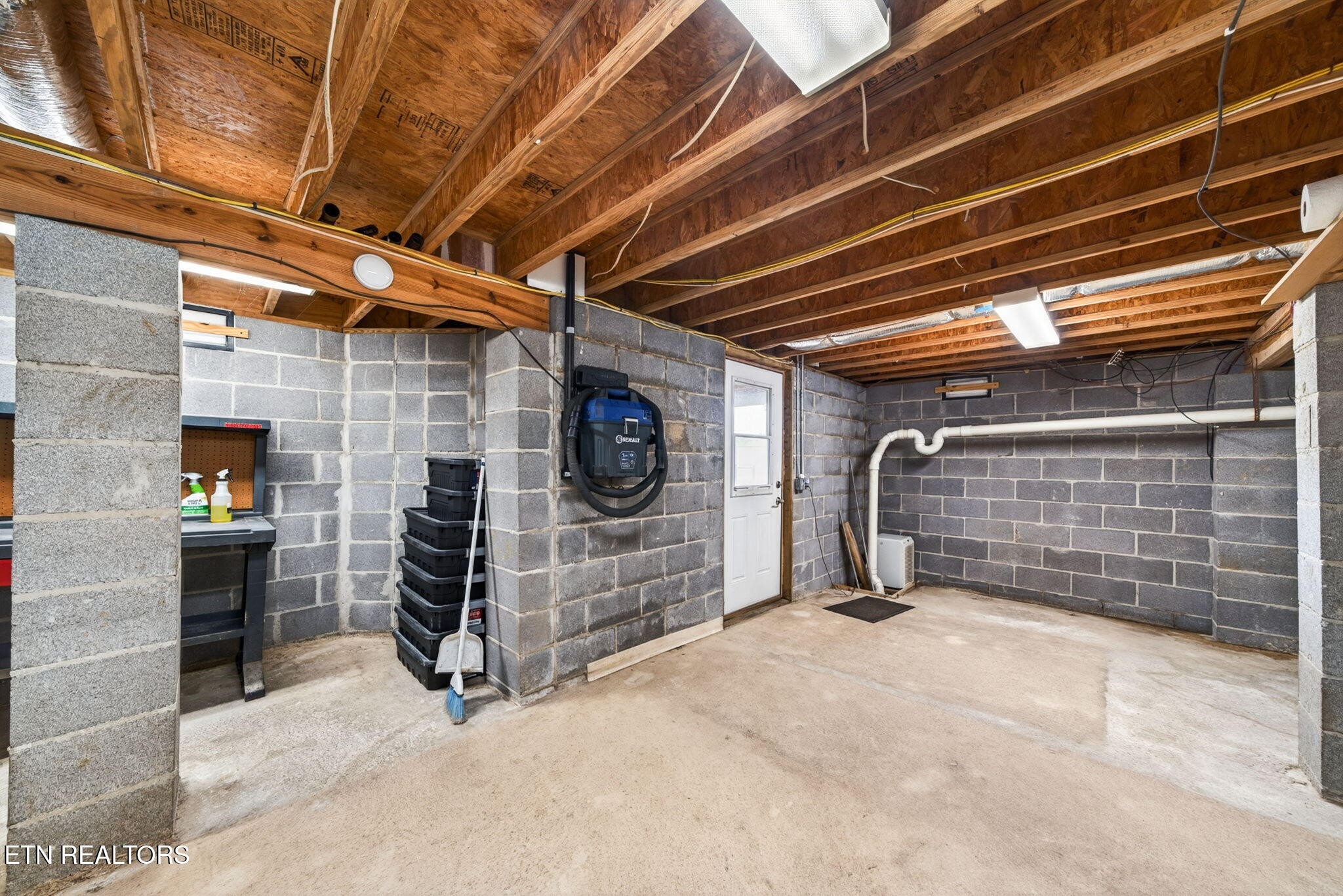 321 Magnolia Lane Crossville TN 38555