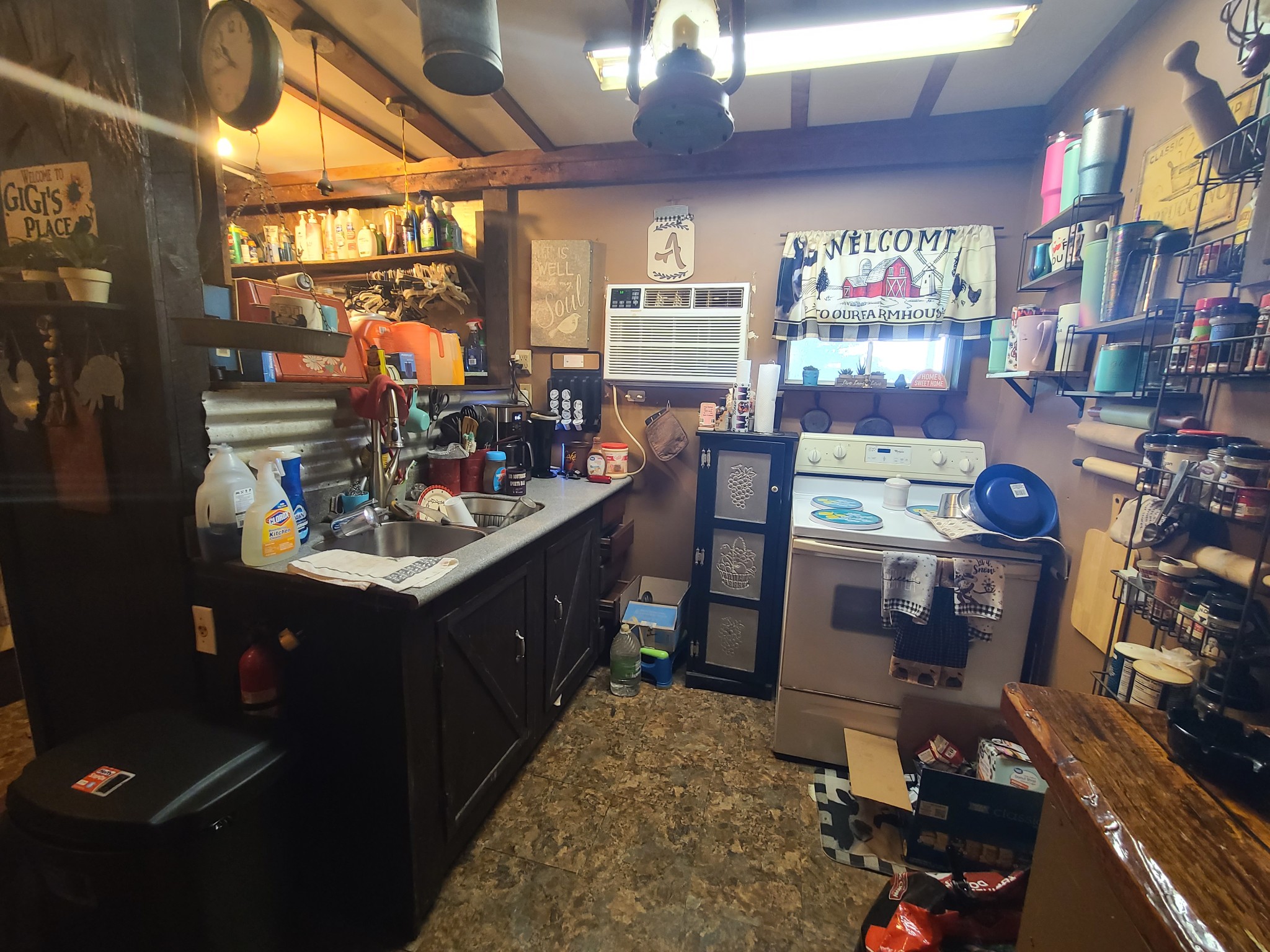 954 S Buchanan Road Waverly TN 37185