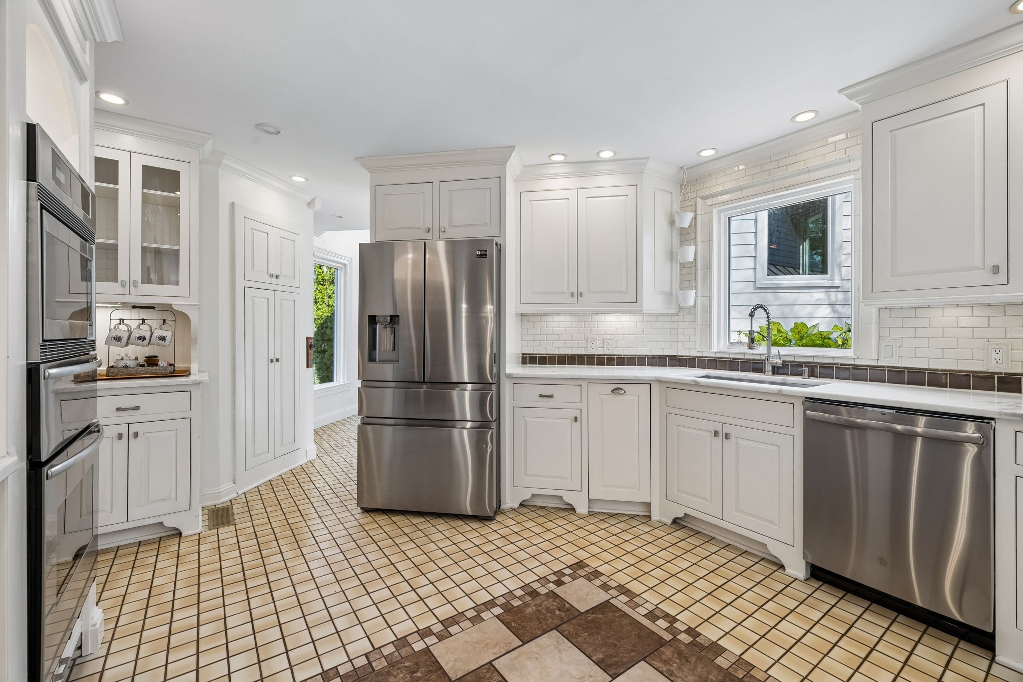 2455 Long Hollow Pike Hendersonville TN 37075