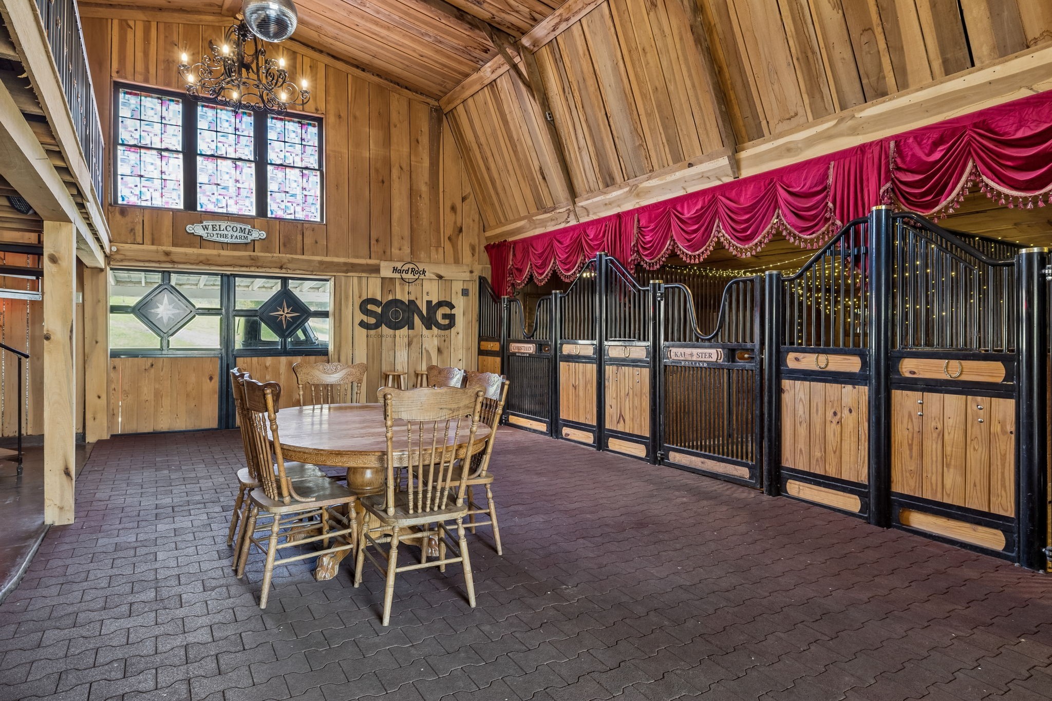 2455 Long Hollow Pike Hendersonville TN 37075