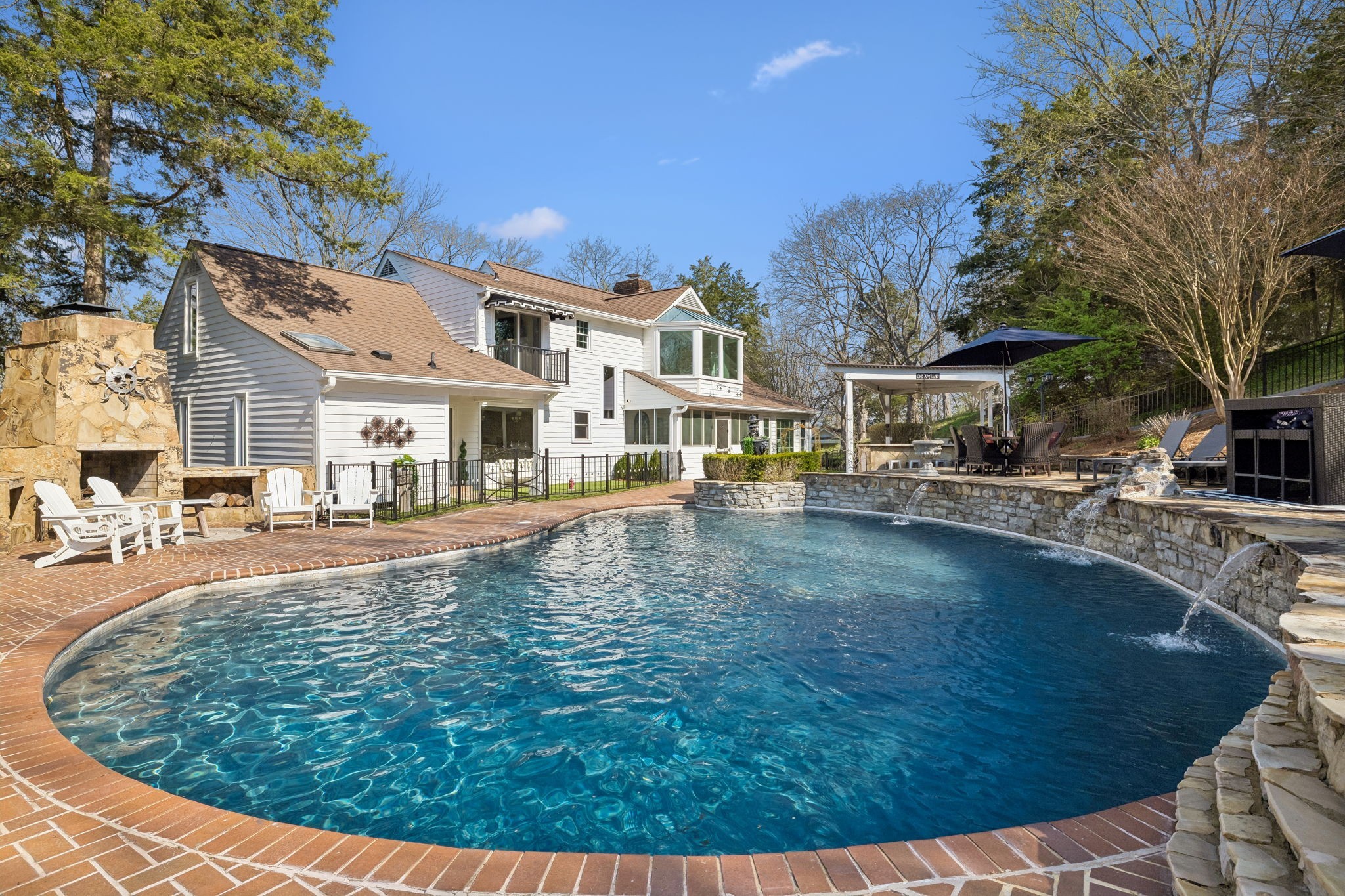 2455 Long Hollow Pike Hendersonville TN 37075