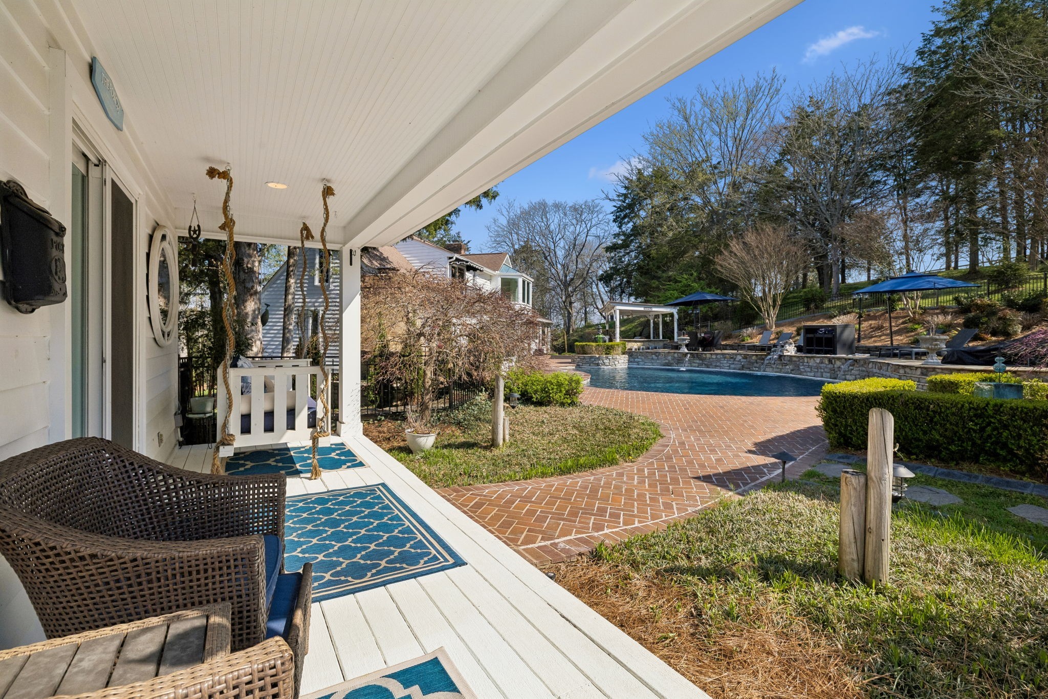 2455 Long Hollow Pike Hendersonville TN 37075
