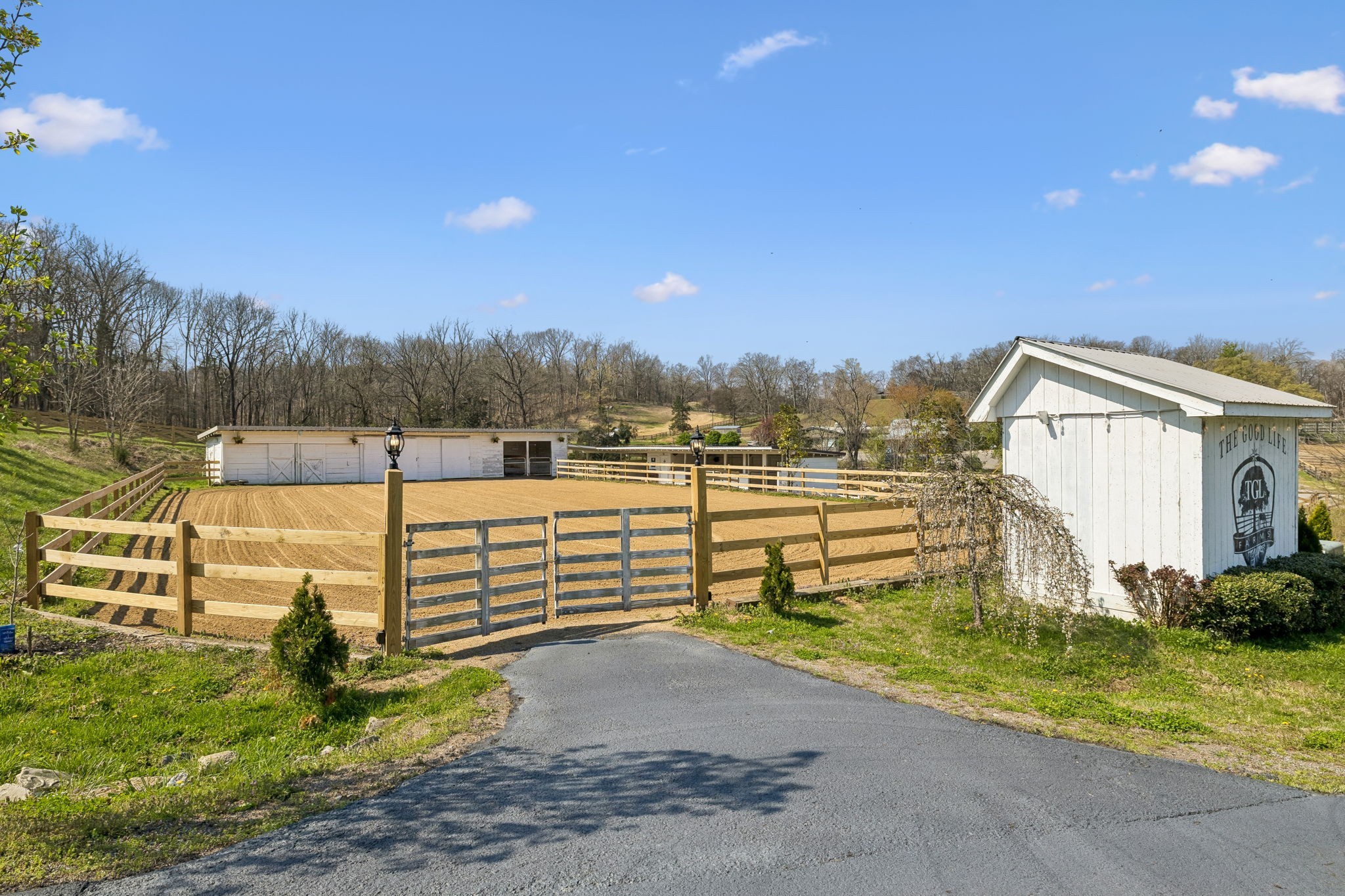 2455 Long Hollow Pike Hendersonville TN 37075