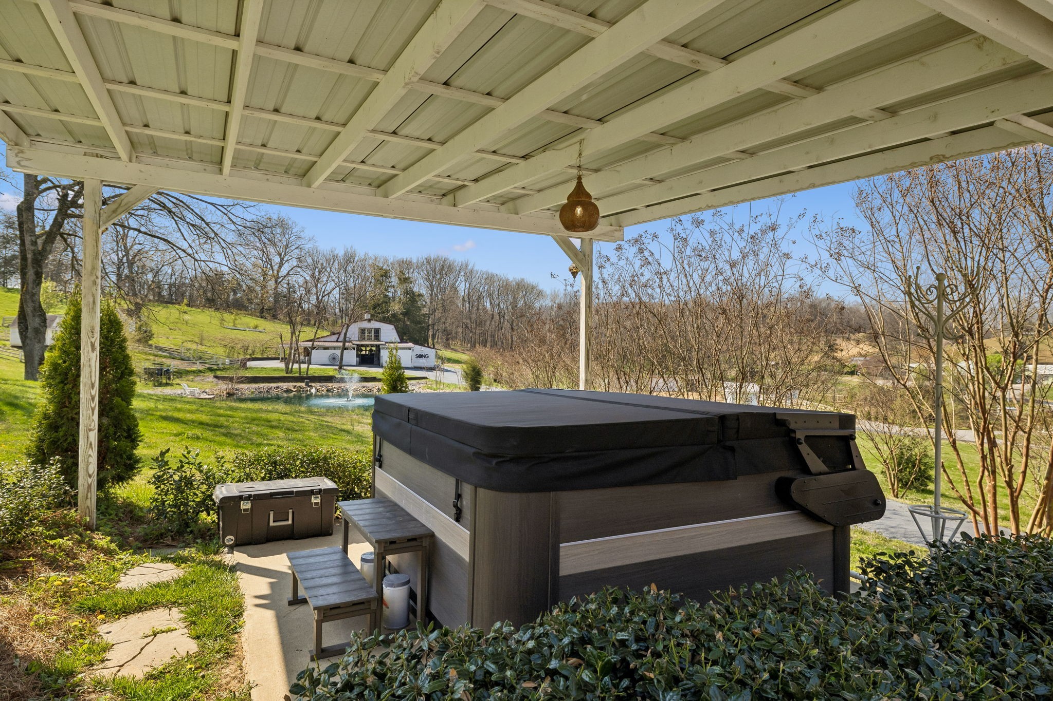 2455 Long Hollow Pike Hendersonville TN 37075