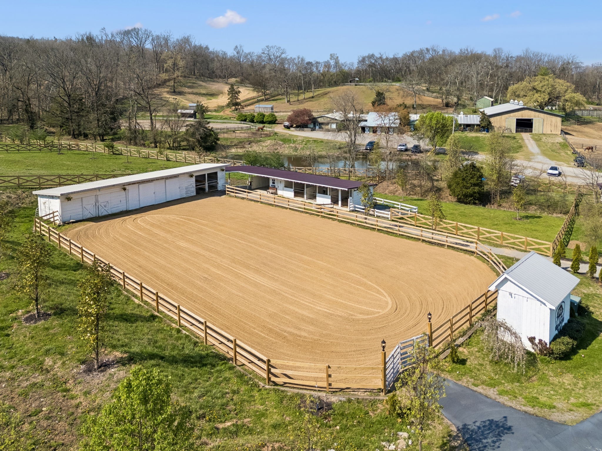 2455 Long Hollow Pike Hendersonville TN 37075