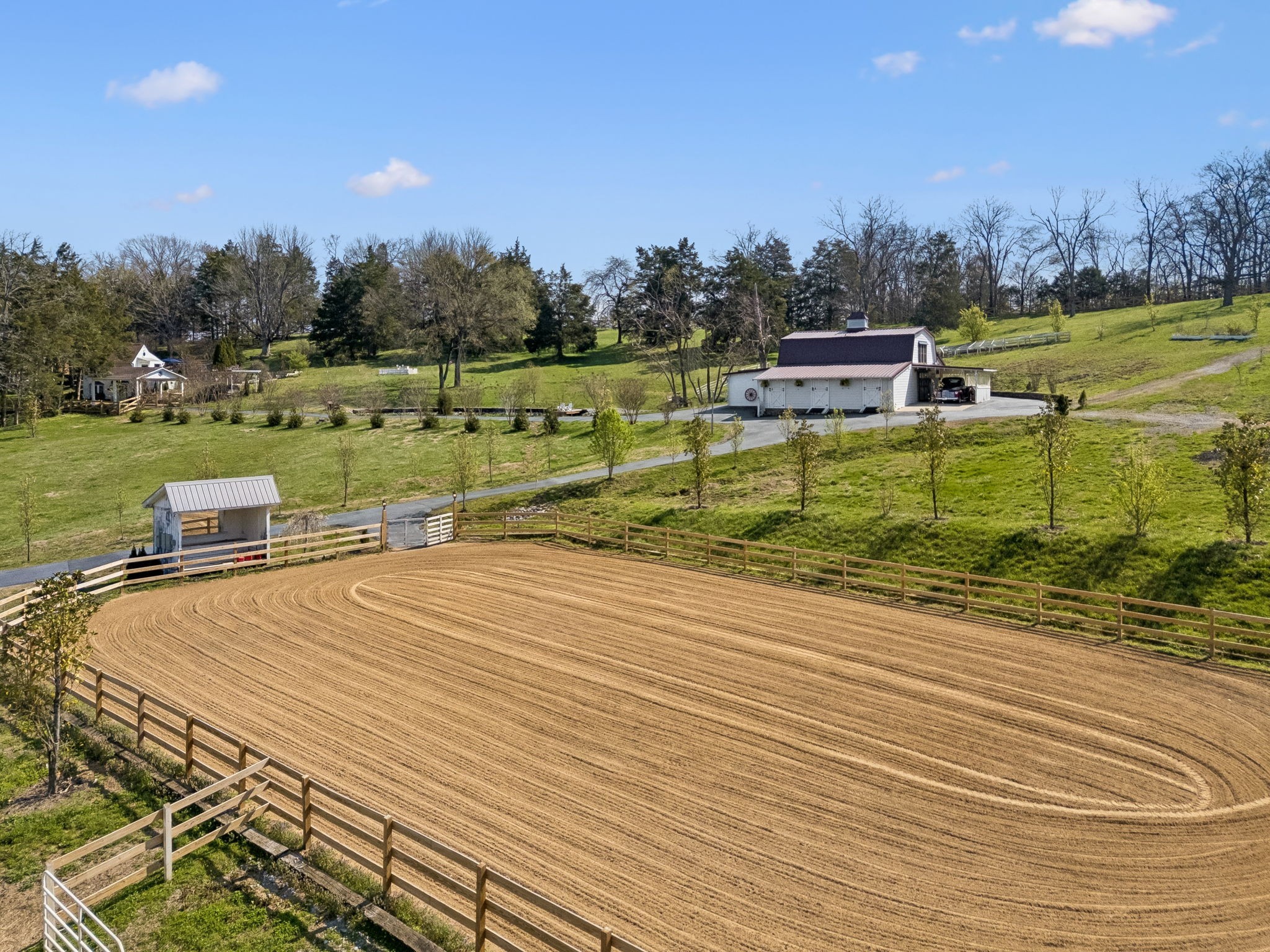 2455 Long Hollow Pike Hendersonville TN 37075