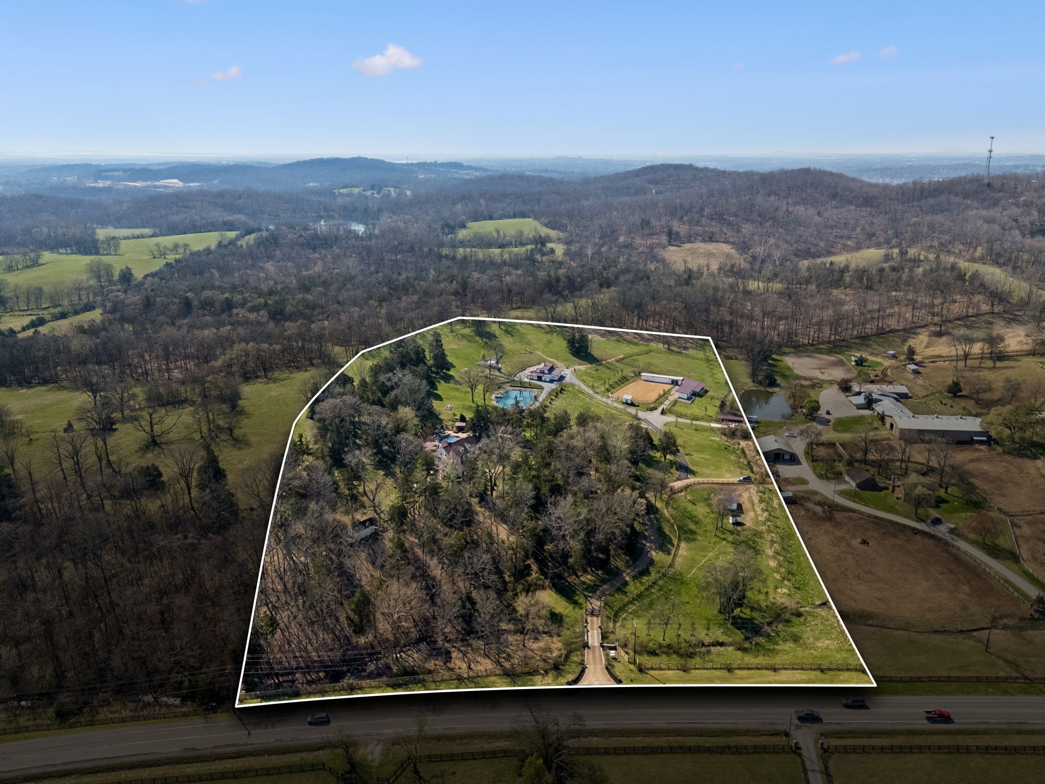 2455 Long Hollow Pike Hendersonville TN 37075