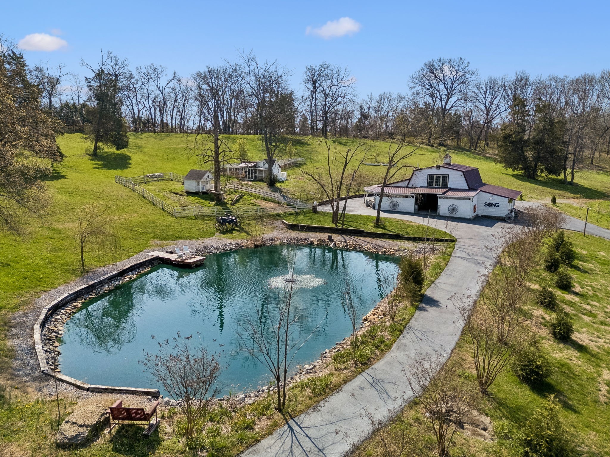 2455 Long Hollow Pike Hendersonville TN 37075