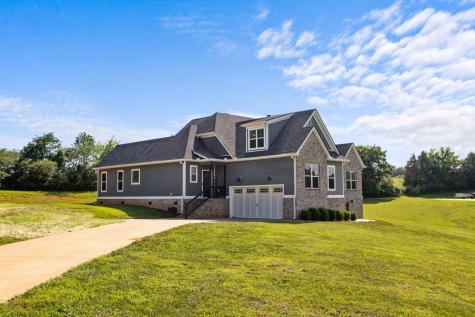 1014 Douglas Court Dickson TN 37055