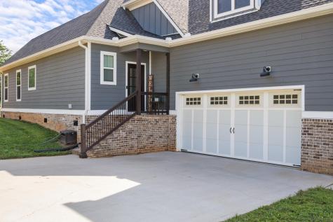 1014 Douglas Court Dickson TN 37055