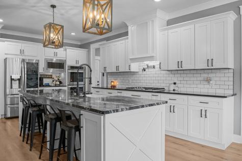 1014 Douglas Court Dickson TN 37055