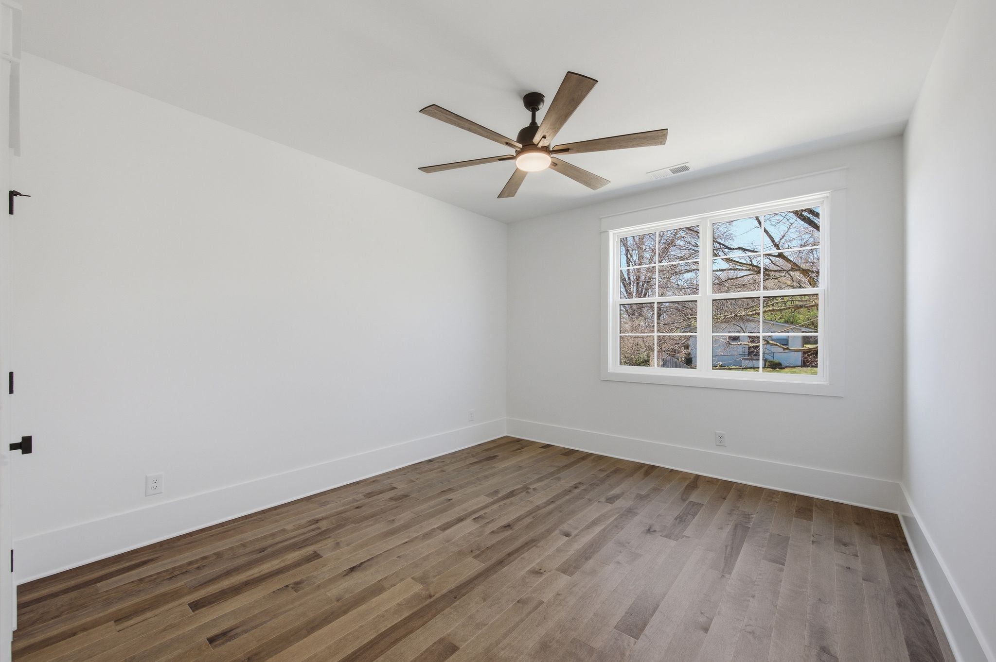 264 38th Ave, N Nashville TN 37209