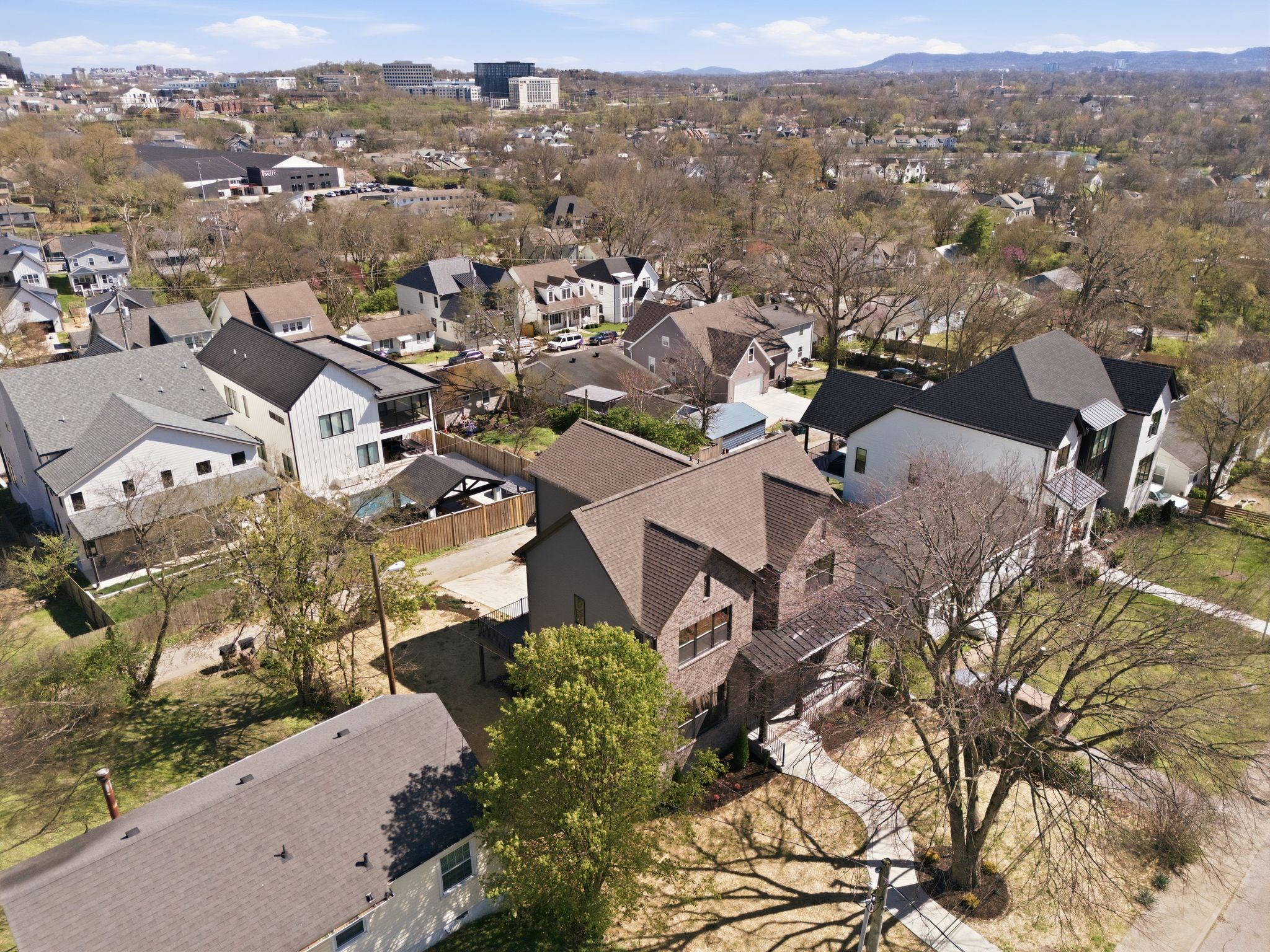 264 38th Ave, N Nashville TN 37209