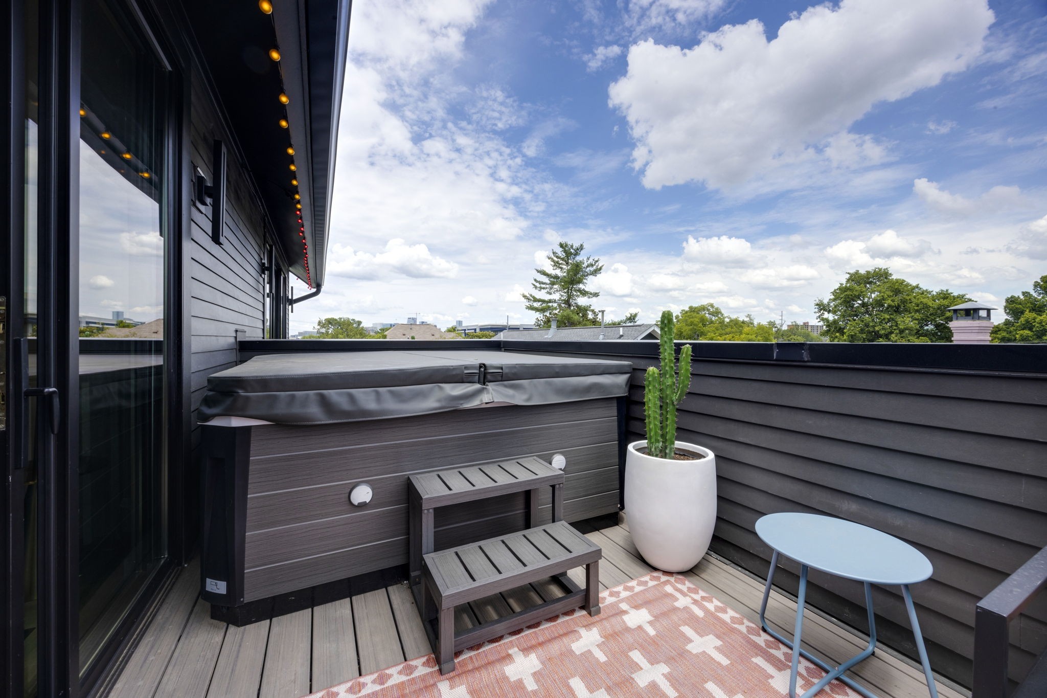 1501 16th Ave, S Nashville TN 37212