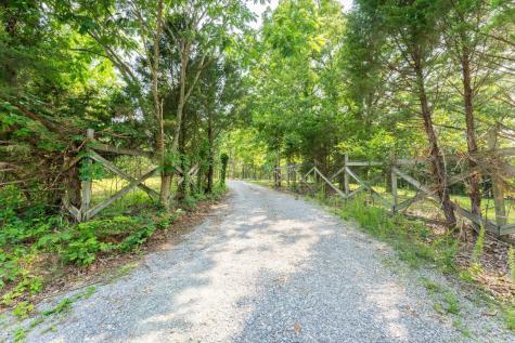 4790 Old Highway 13 Cumberland City TN 37050