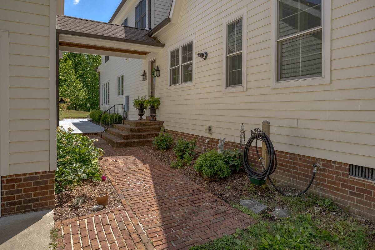 8706 Poplar Creek Road Nashville TN 37221
