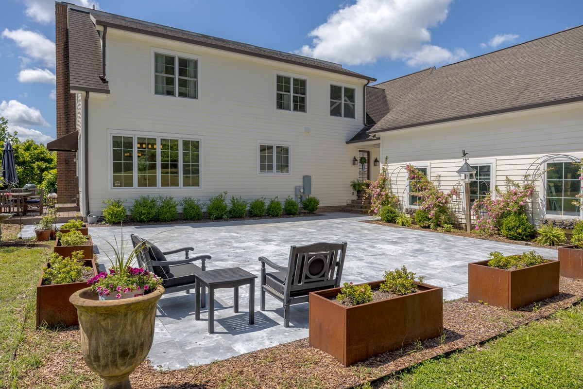 8706 Poplar Creek Road Nashville TN 37221
