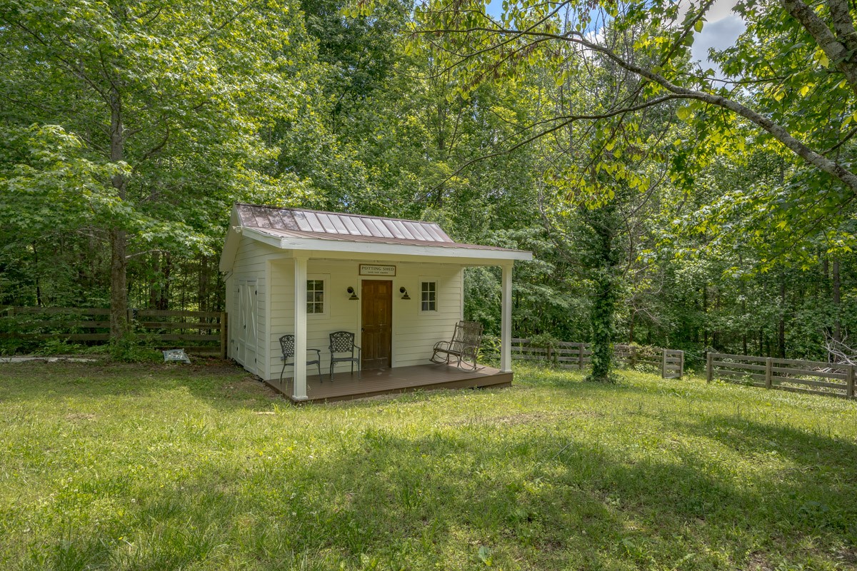8706 Poplar Creek Road Nashville TN 37221