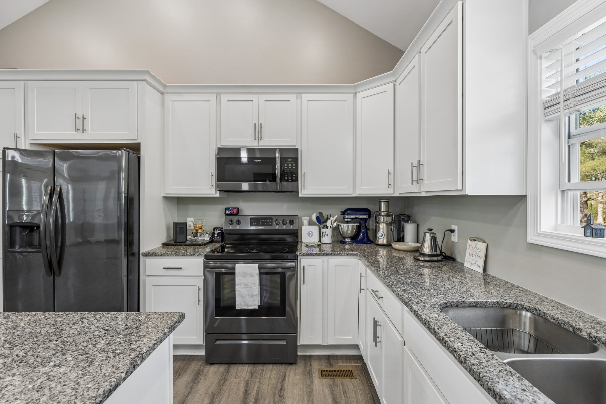 109 Duke Road Dickson TN 37055